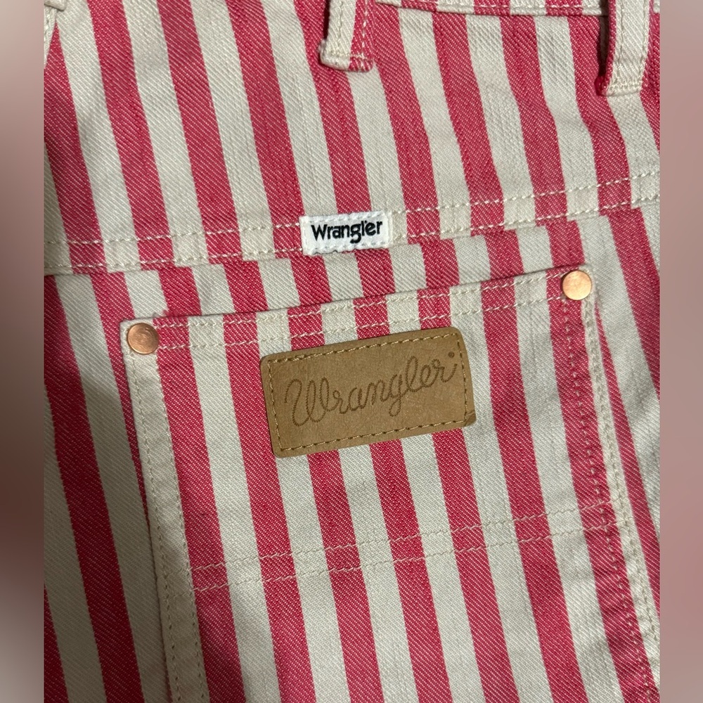 Wrangler pink stripe shorts